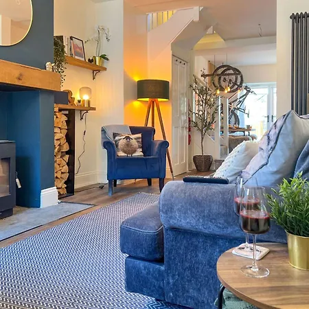 Anley With Garden And Private Parking In Casa vacanze