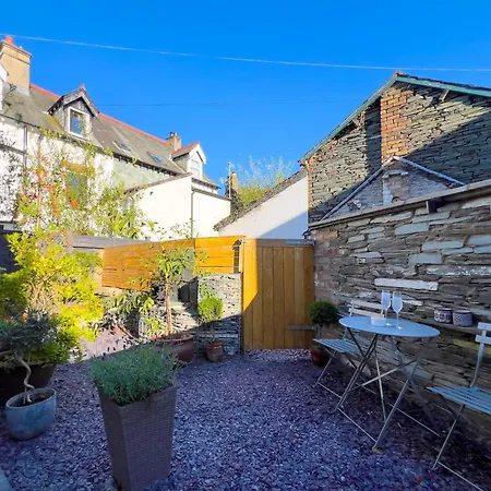 Casa vacanze Anley With Garden And Private Parking In