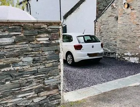 Anley With Garden And Private Parking In